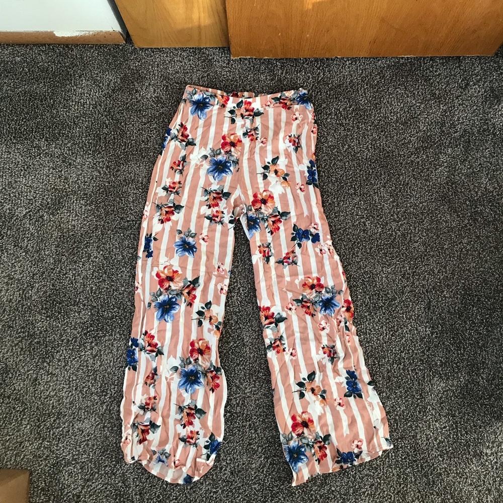 Super cute flowy beach pants
